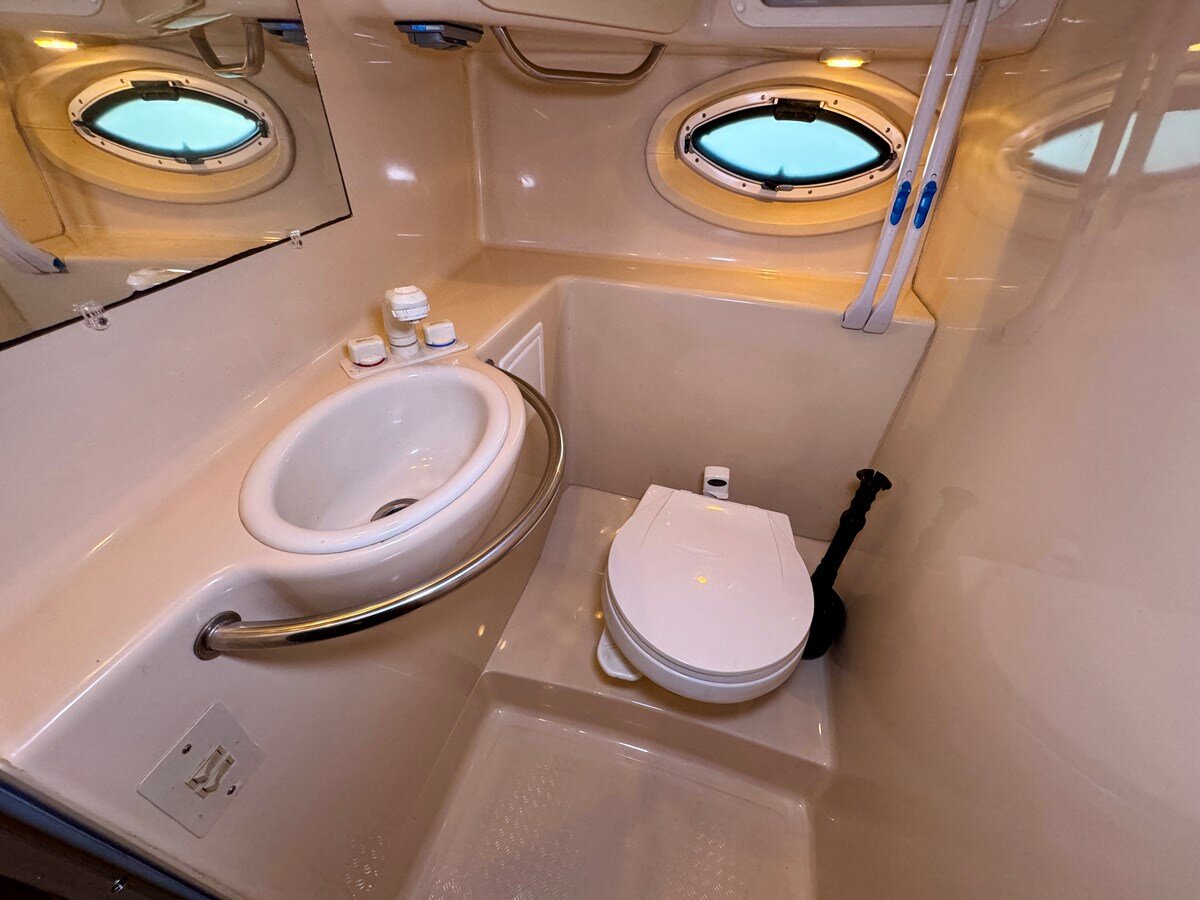 2002-maxum-30-6-0bc2fe