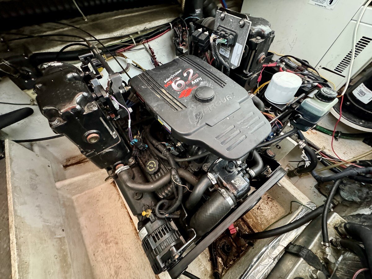 2002-maxum-30-6-0bc2fe