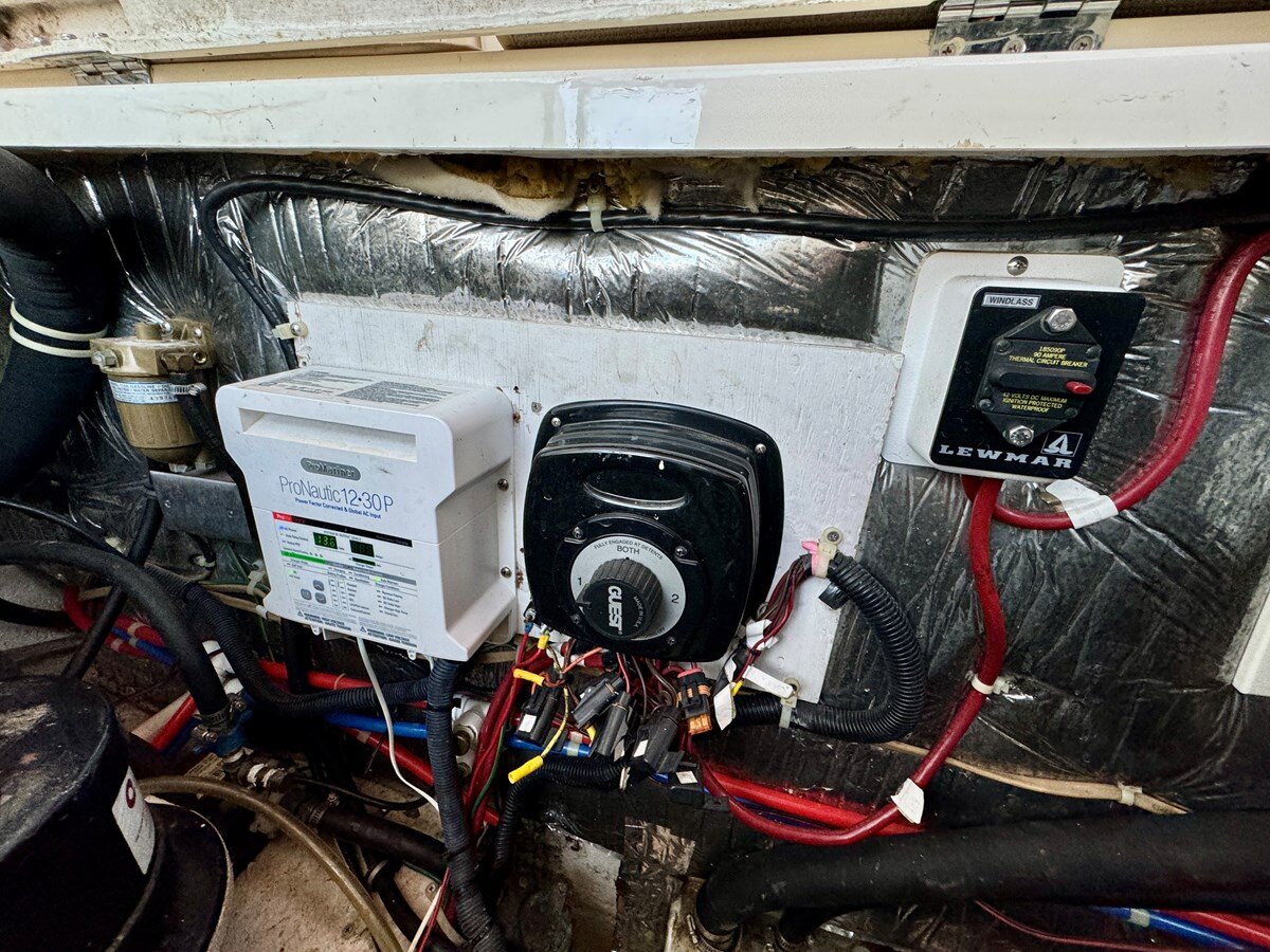 2002-maxum-30-6-0bc2fe