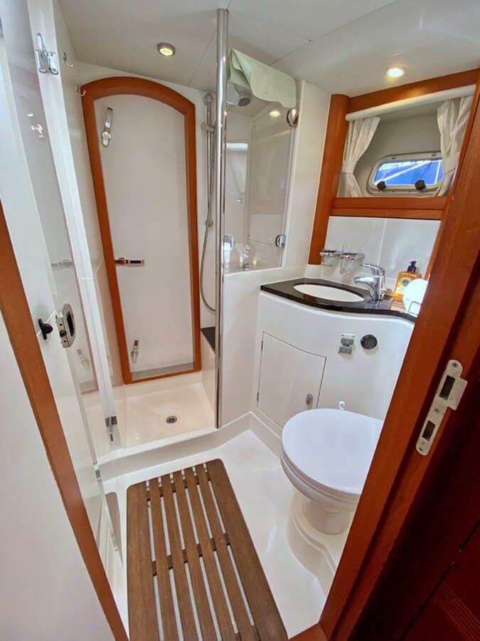 2002-oyster-marine-ltd-63-3-232e74