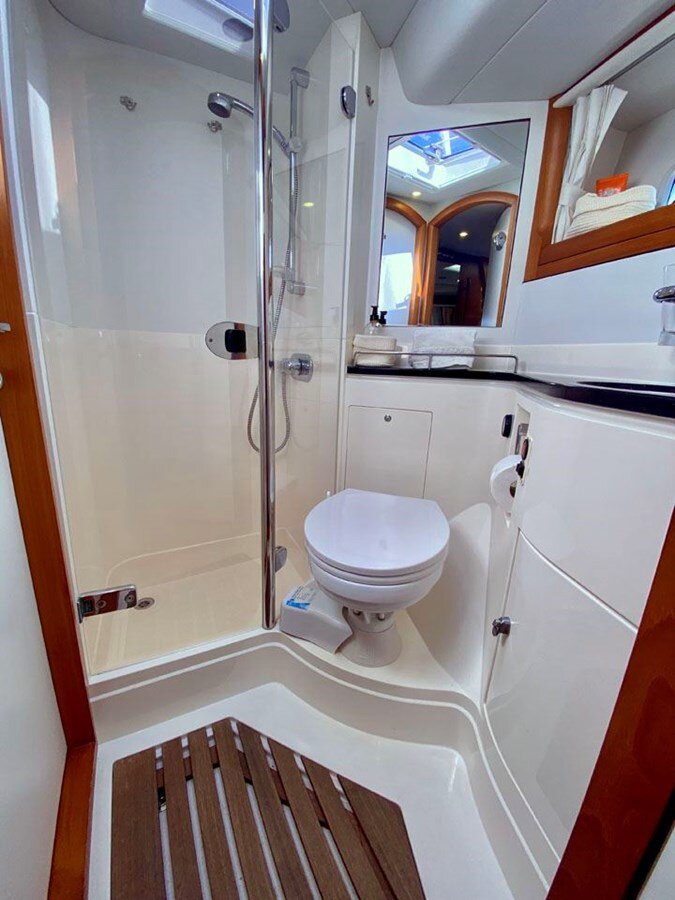 2002-oyster-marine-ltd-63-3-232e74