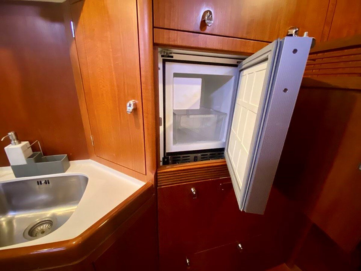 2002-oyster-marine-ltd-63-3-232e74