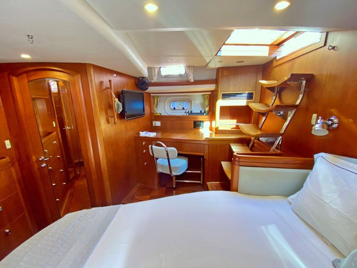 2002-oyster-marine-ltd-63-3-232e74