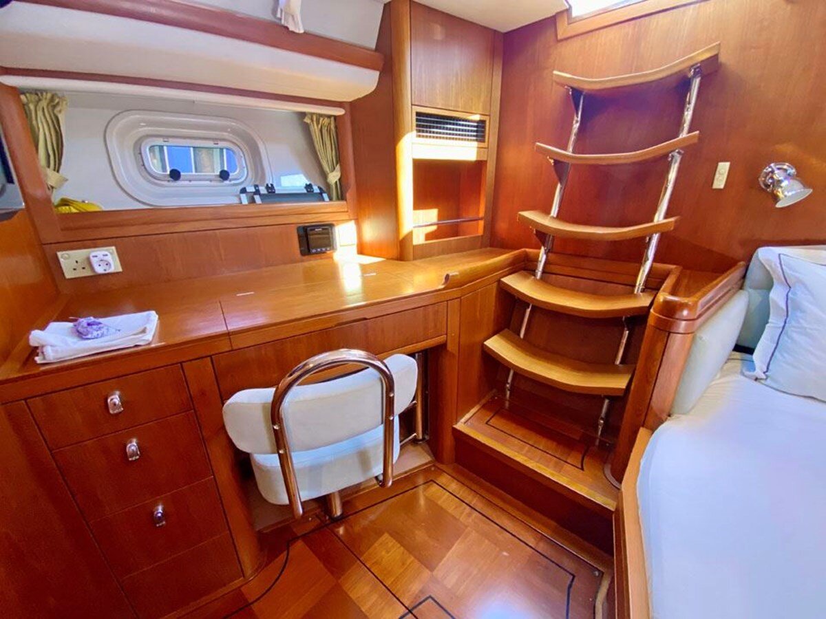 2002-oyster-marine-ltd-63-3-232e74