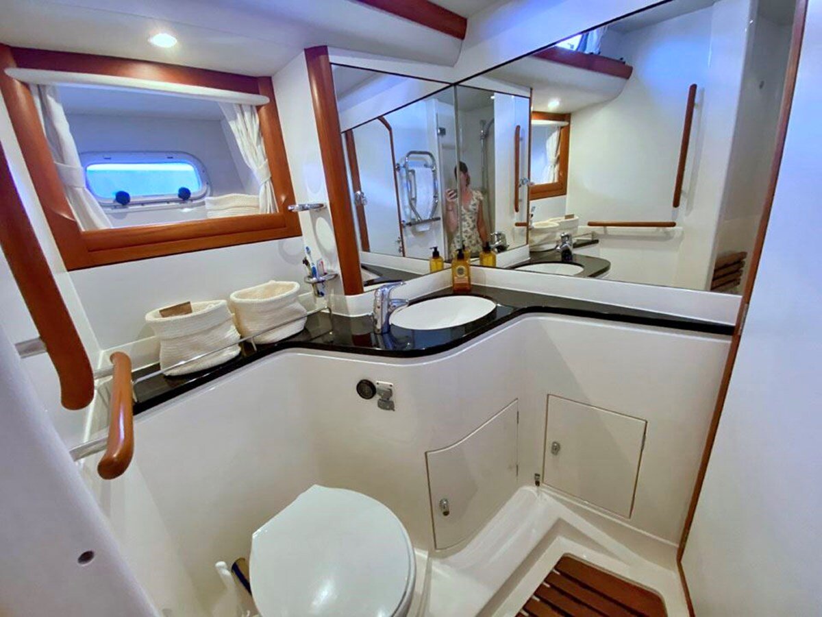 2002-oyster-marine-ltd-63-3-232e74