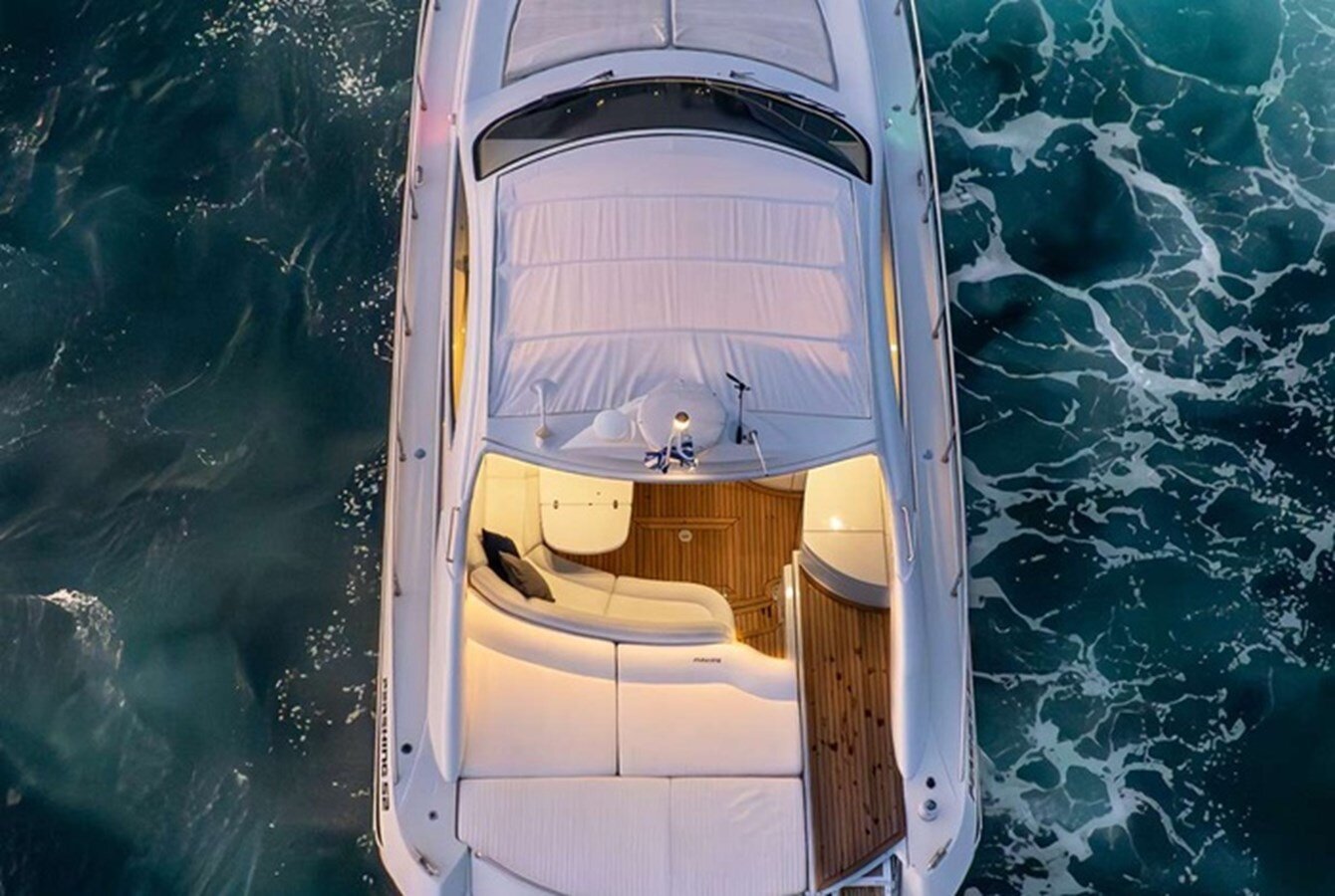 2002 PERSHING 55' 10