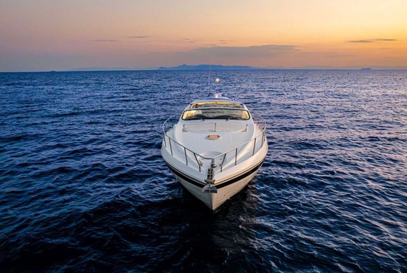 2002 PERSHING 55' 10