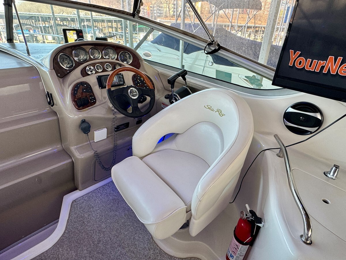 2002-sea-ray-31-1-4eea5e