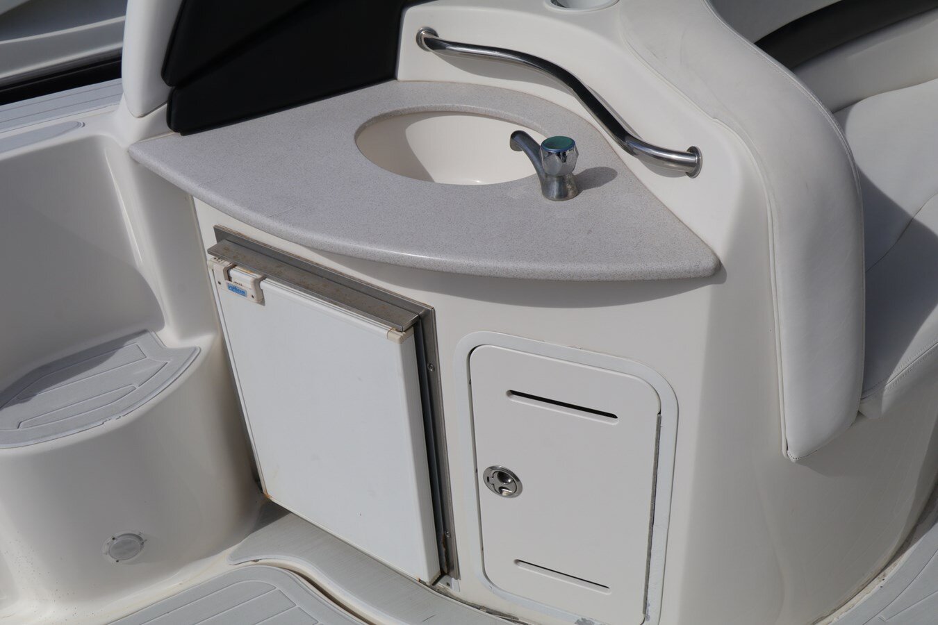 2002-sea-ray-35-4-9f2de1