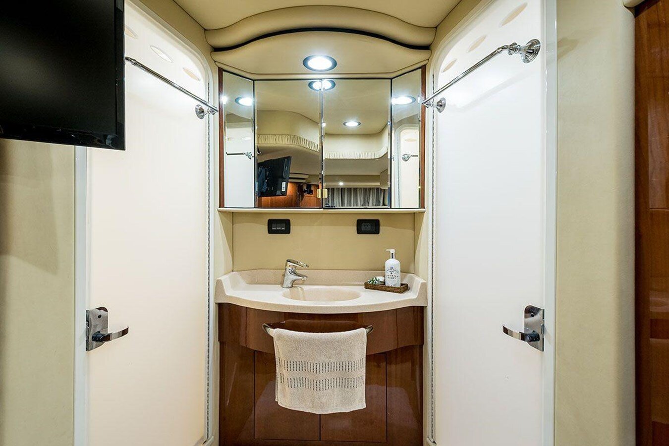 2002-sea-ray-57-9-ab3ff8