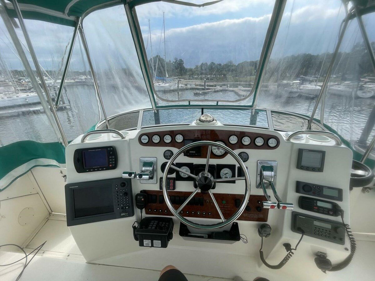 2002-silverton-40-6-1a5082