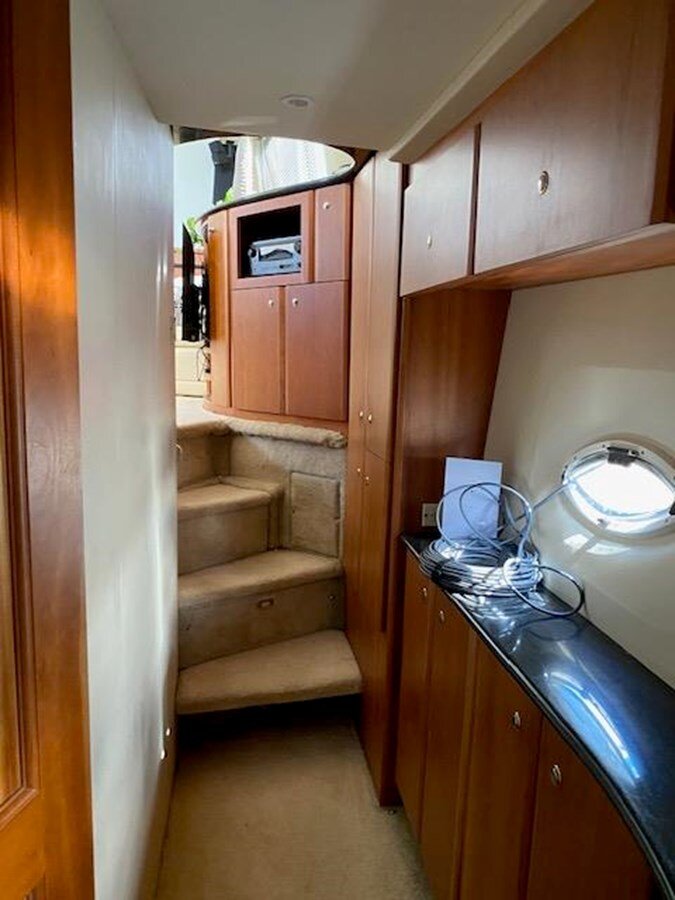 2002-silverton-47-8-b4e3f4