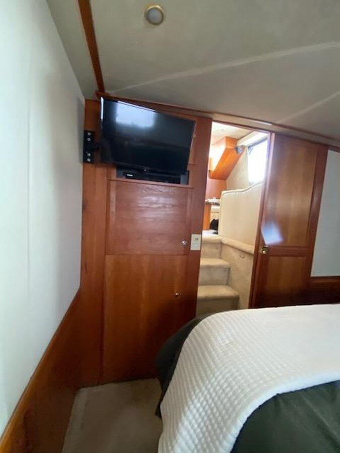 2002-silverton-47-8-b4e3f4