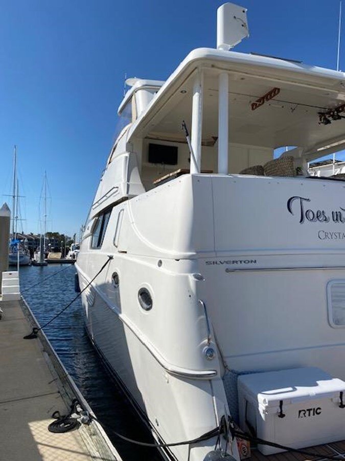 2002-silverton-47-8-b4e3f4