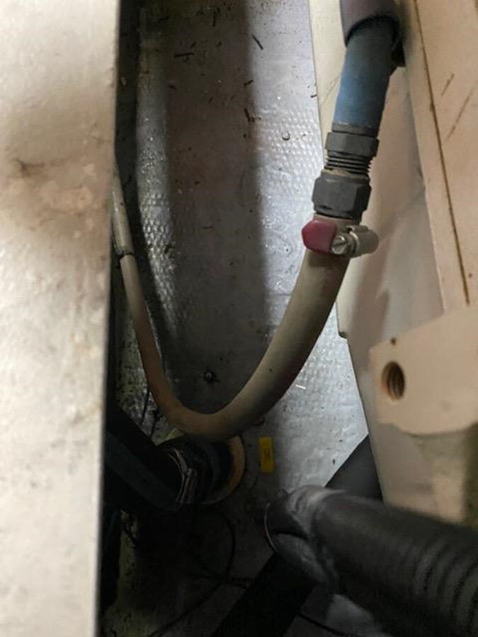 2002-silverton-47-8-b4e3f4