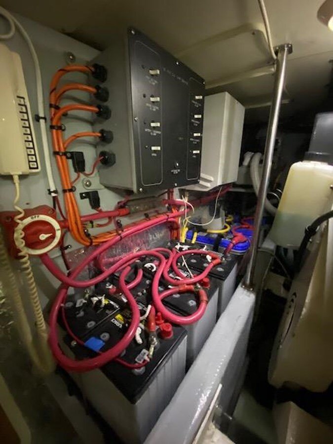 2002-silverton-47-8-b4e3f4