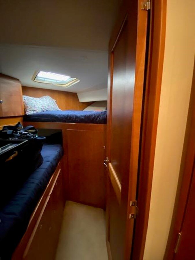 2002-silverton-47-8-b4e3f4