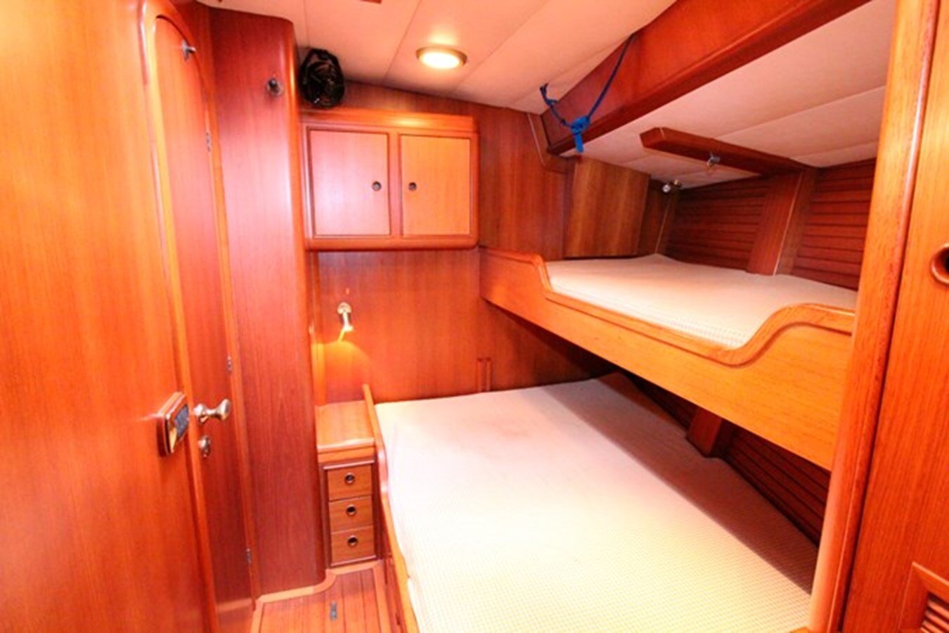 2002-solaris-yachts-70-9-fcd75f