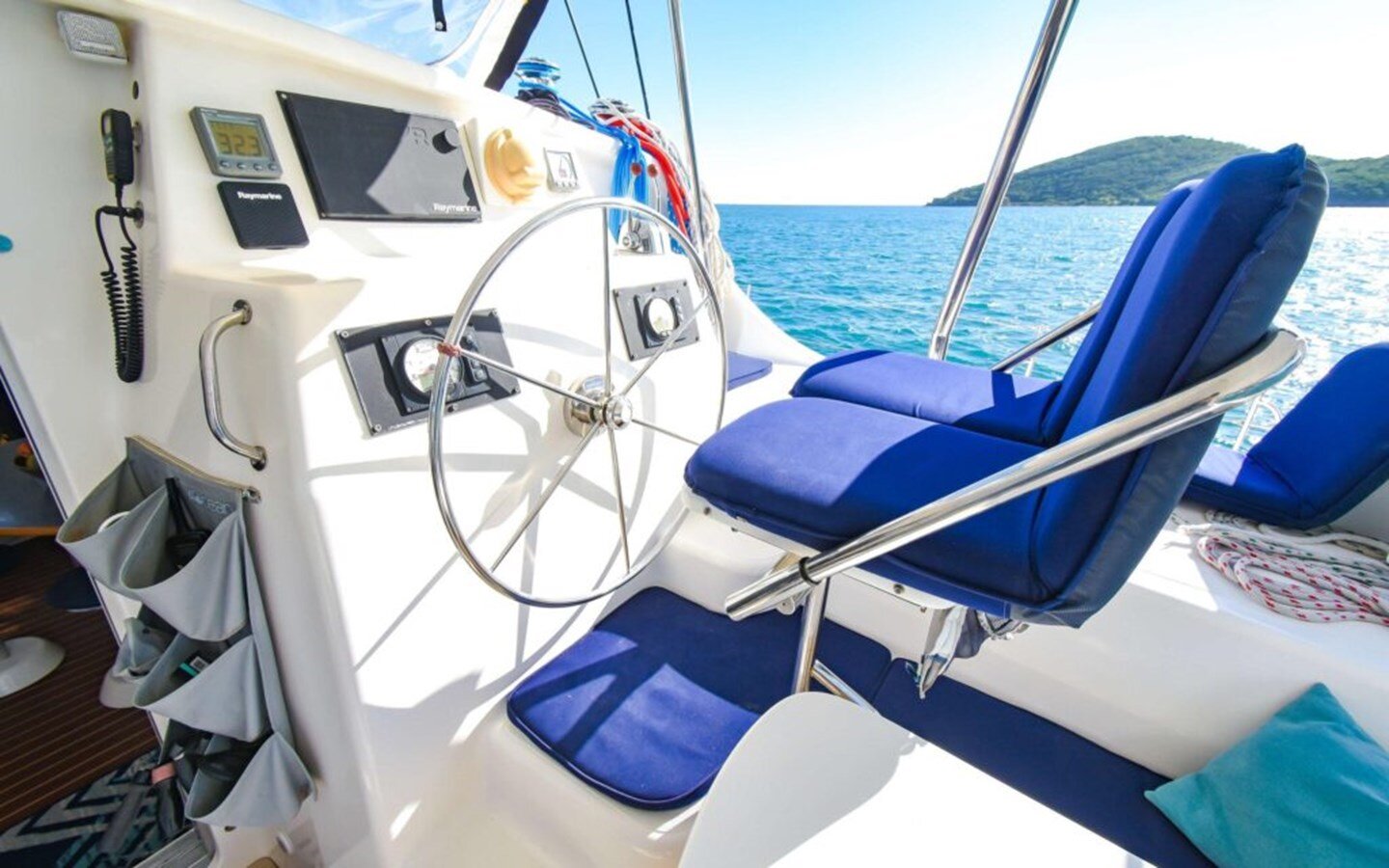 2002-voyage-yachts-59-6-81f86c