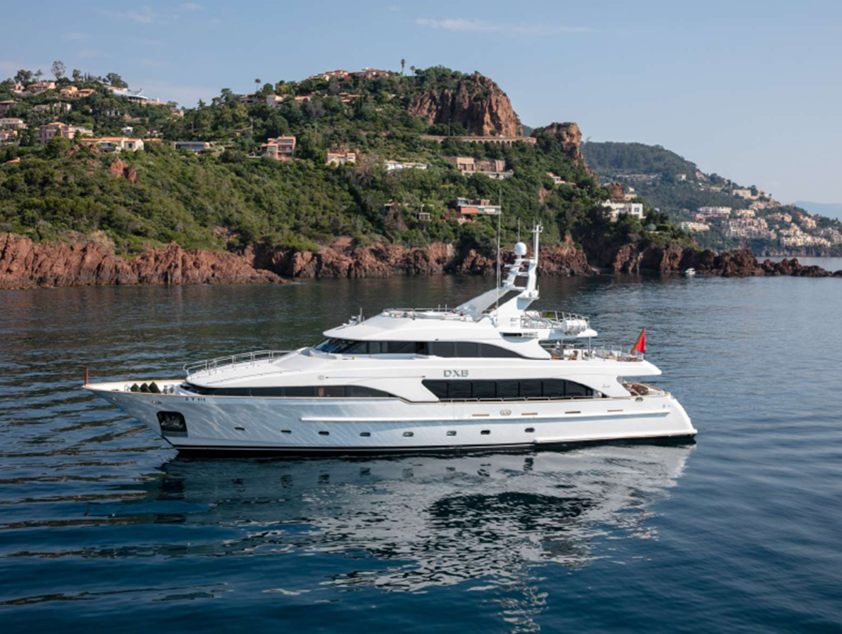 2003-benetti-114-10-1e50f7