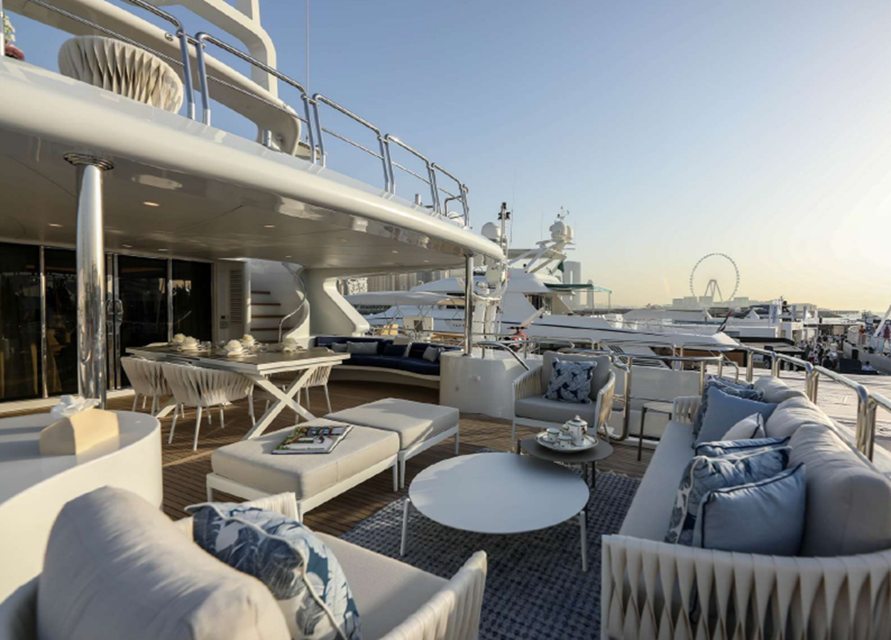 2003 BENETTI 114' 10