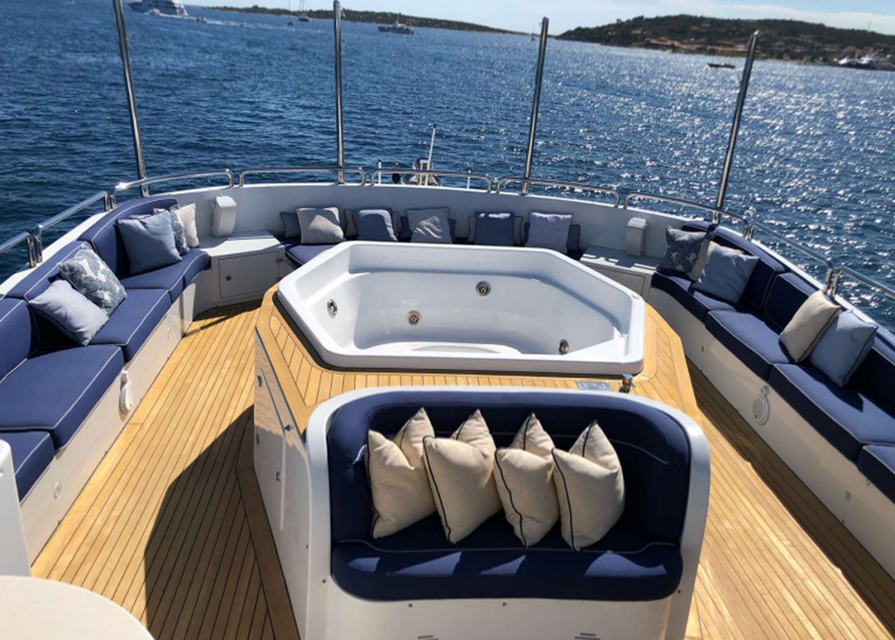 2003 BENETTI 114' 10