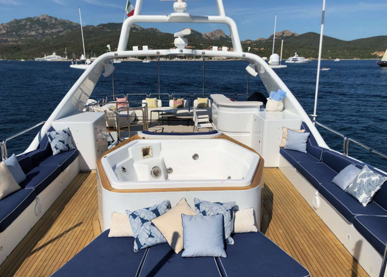 2003 BENETTI 114' 10