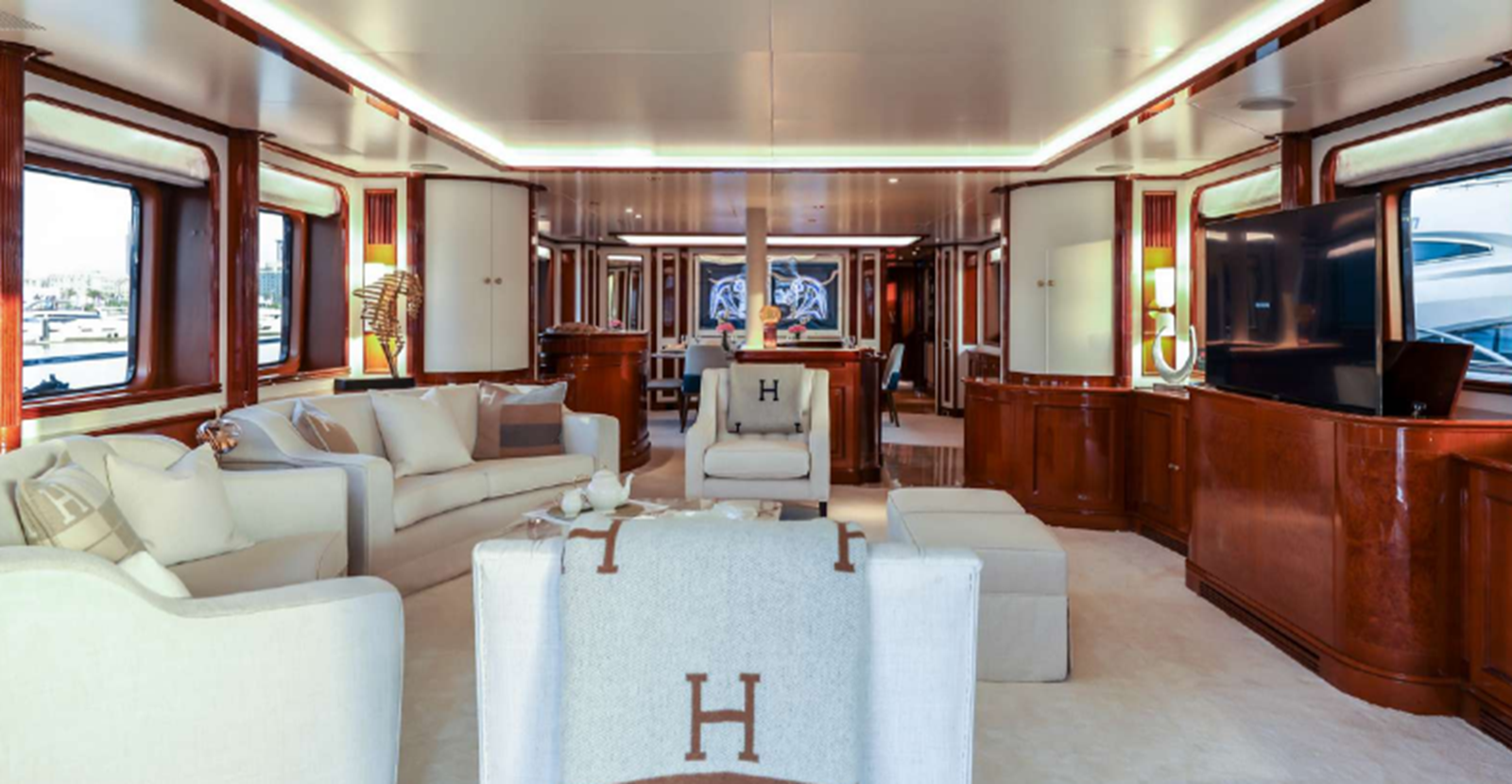 2003 BENETTI 114' 10