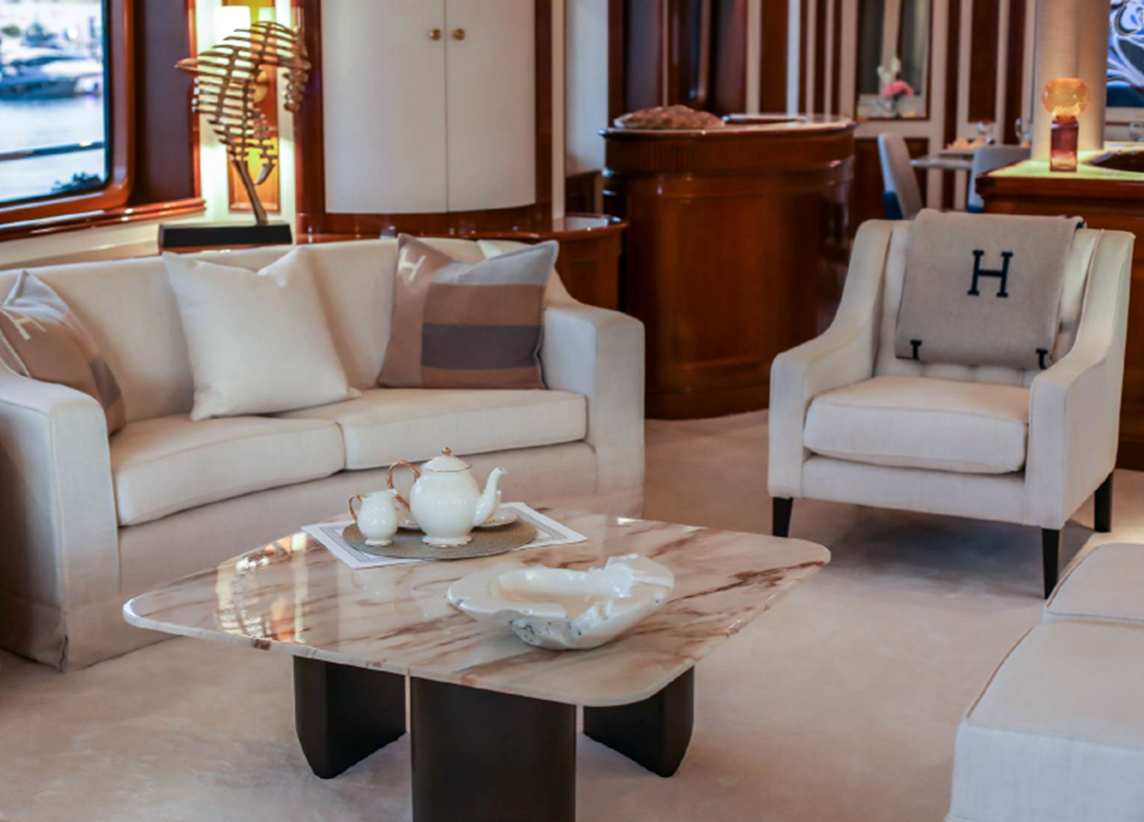 2003 BENETTI 114' 10