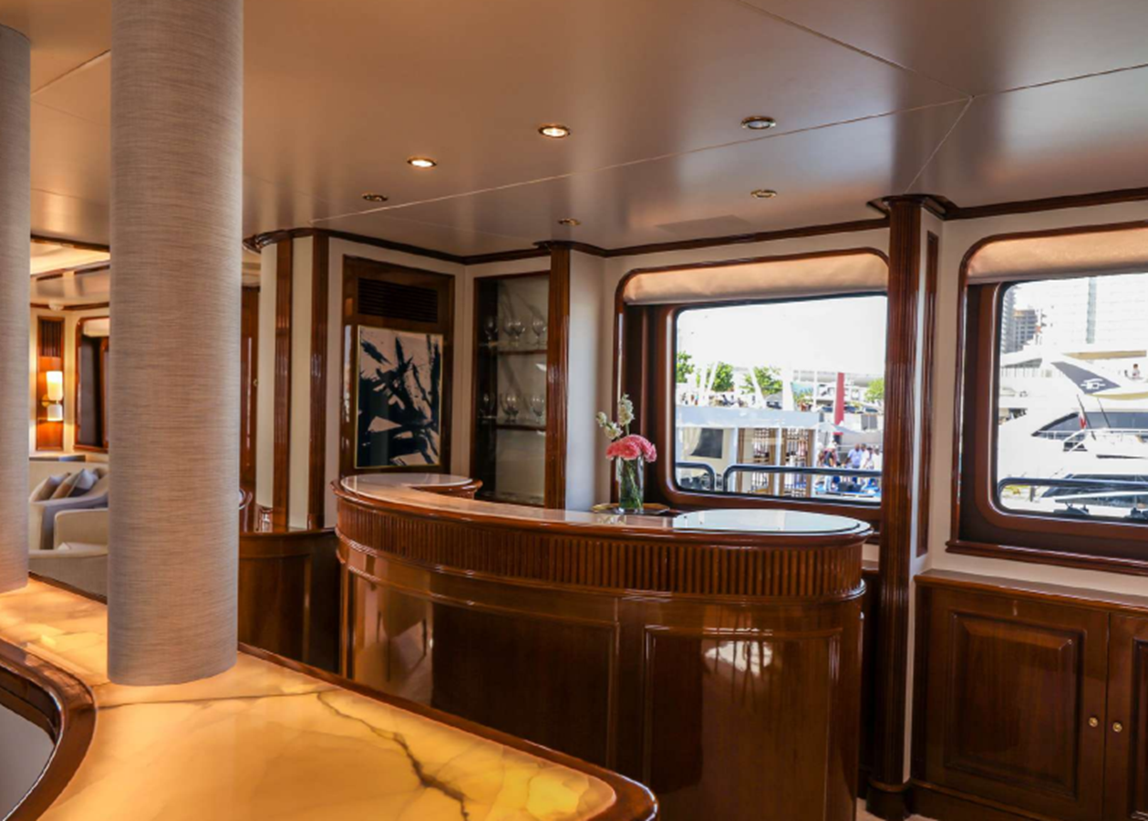 2003 BENETTI 114' 10