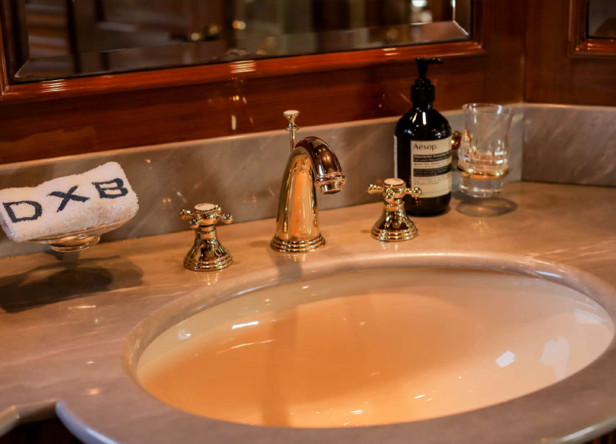 2003 BENETTI 114' 10