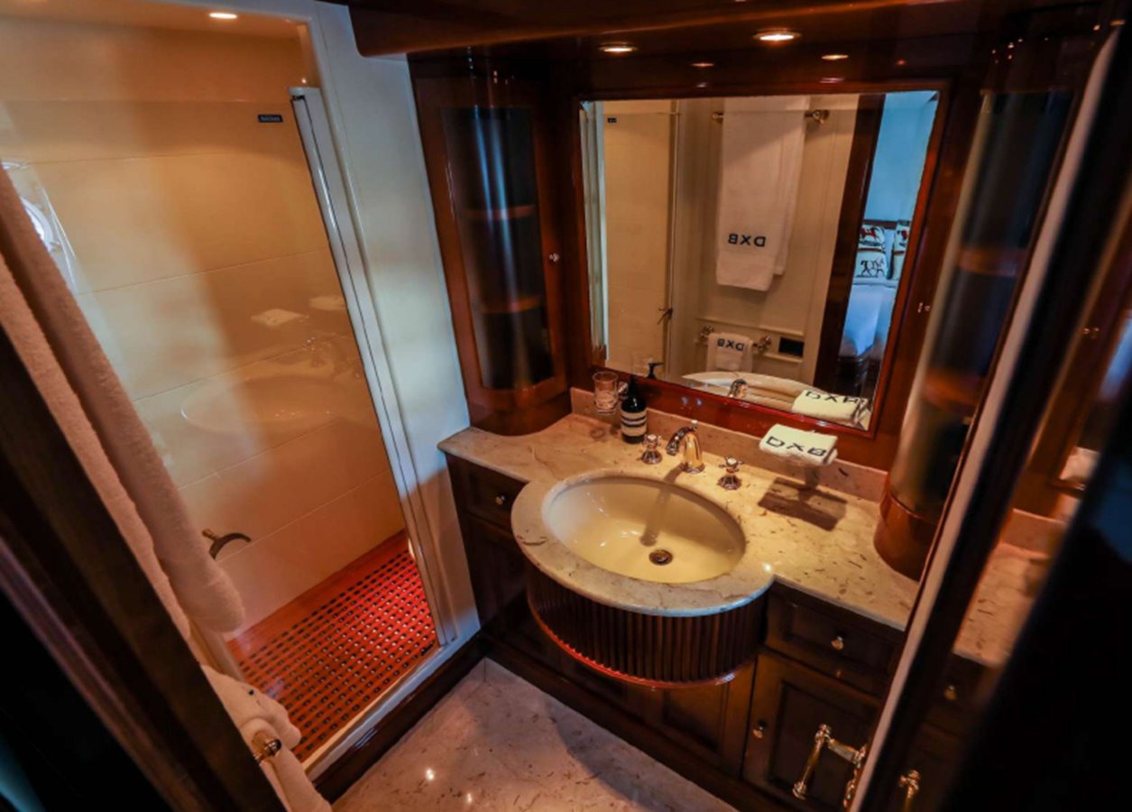 2003 BENETTI 114' 10