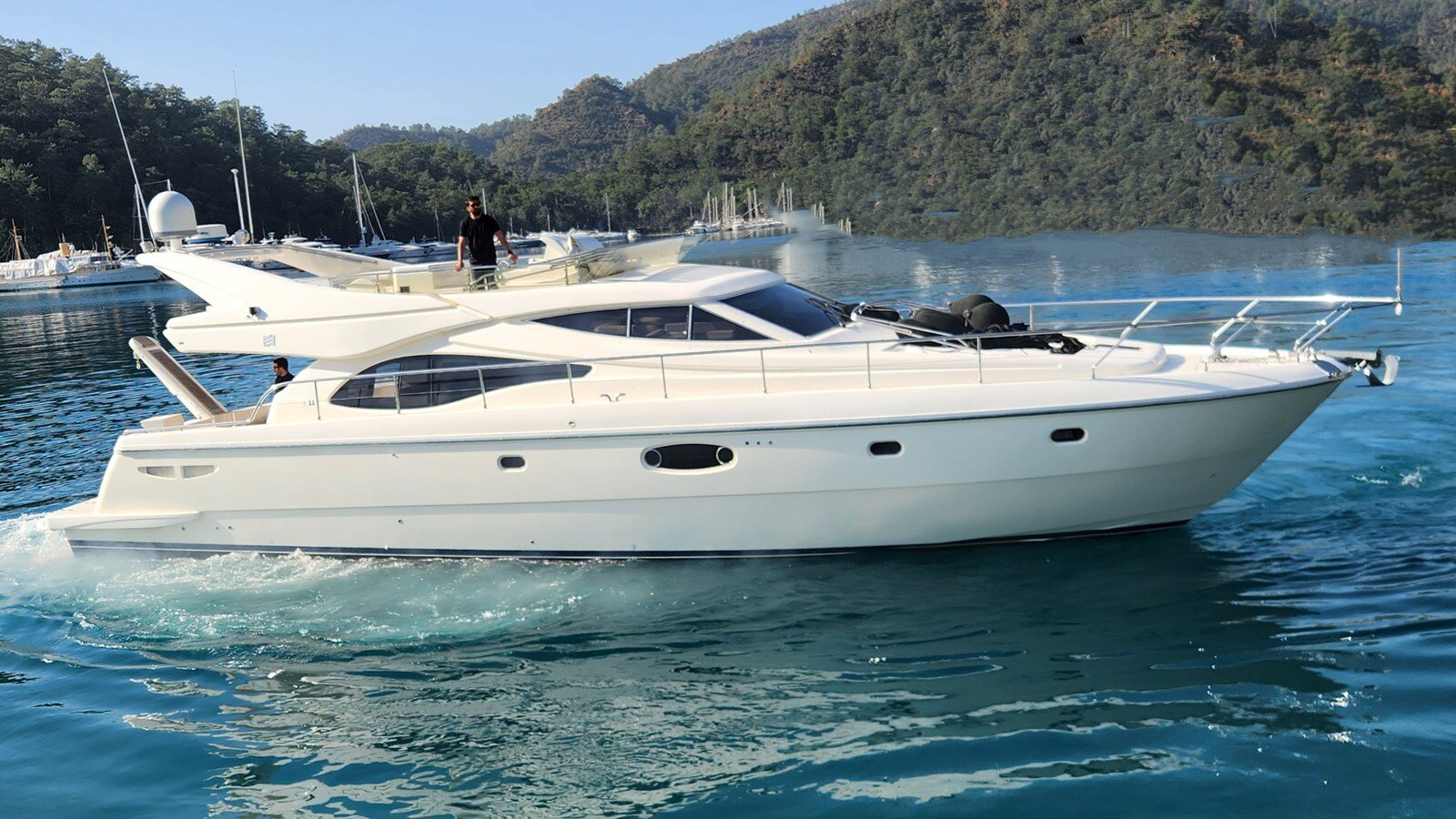 2003-ferretti-yachts-60-2-1b27c1