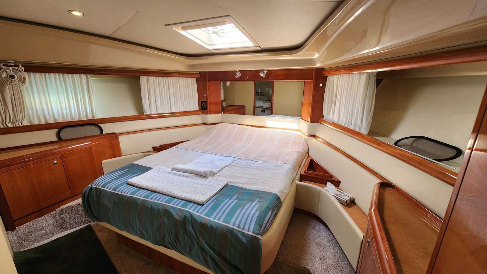 2003-ferretti-yachts-60-2-1b27c1