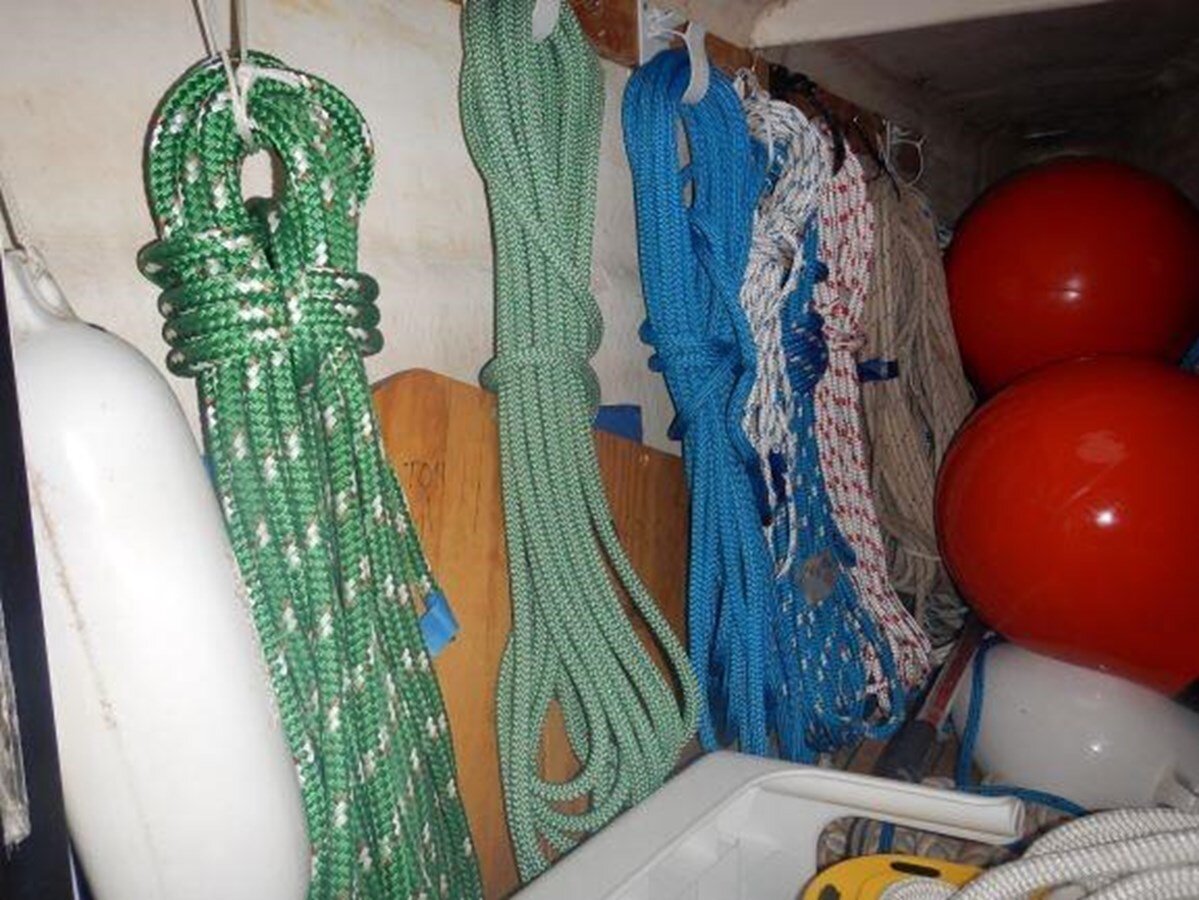 2003-fountaine-pajot-43-18a724