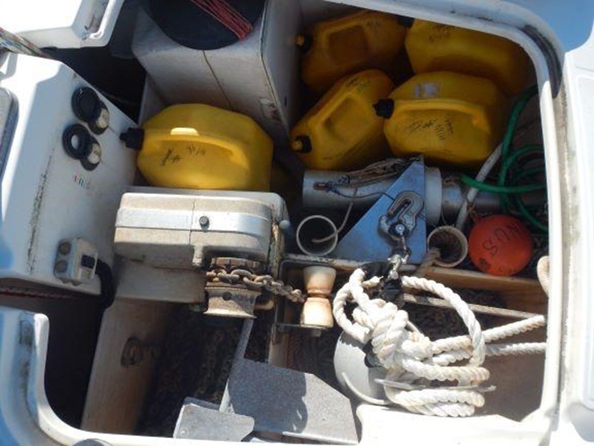 2003-fountaine-pajot-43-18a724