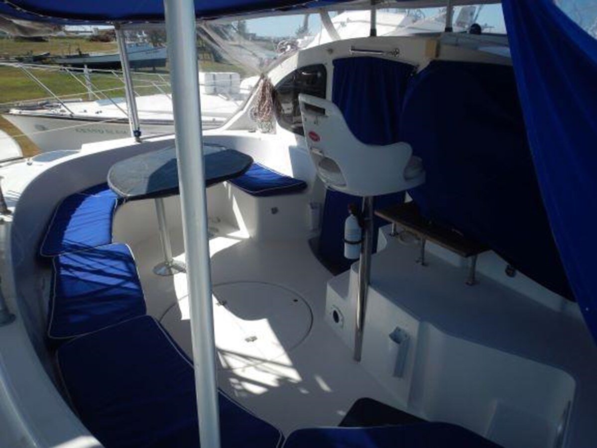 2003-fountaine-pajot-43-18a724