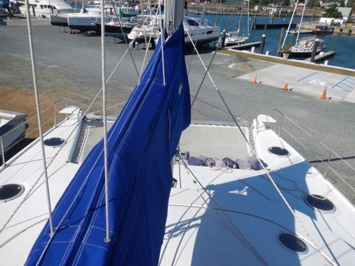 2003-fountaine-pajot-43-18a724