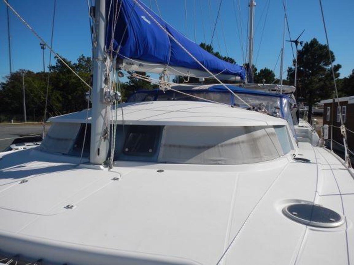 2003-fountaine-pajot-43-18a724