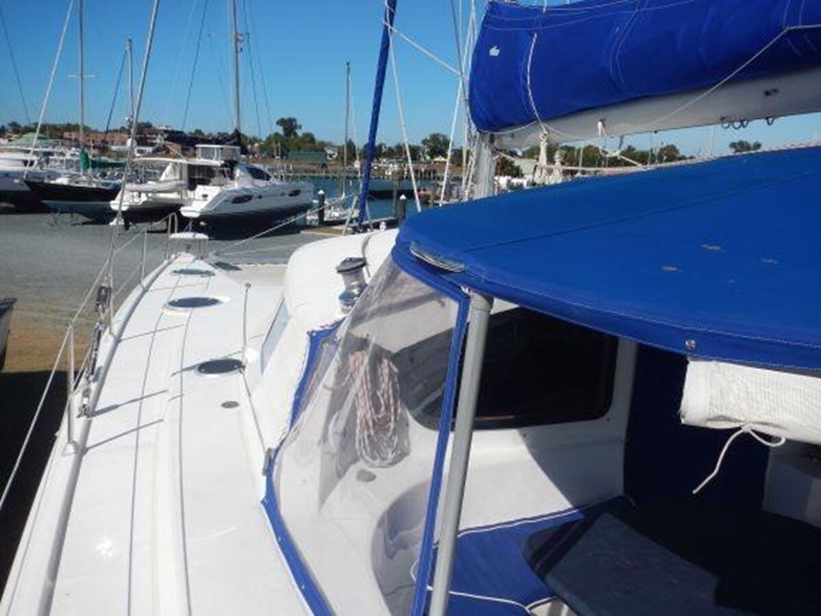 2003-fountaine-pajot-43-18a724