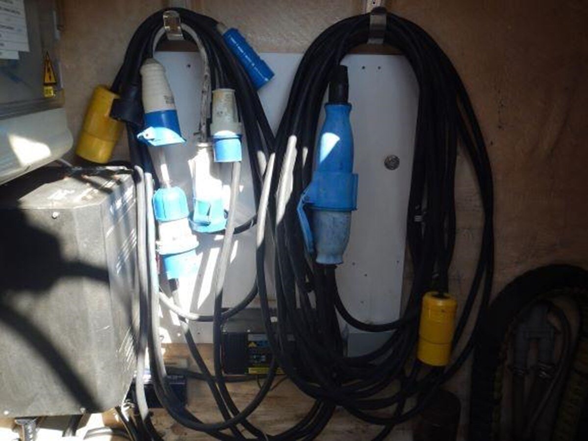 2003-fountaine-pajot-43-18a724