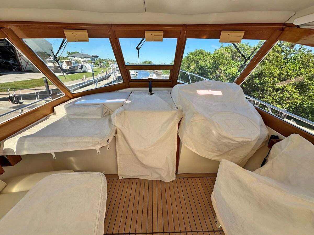 2003-hinckley-38-ec2115