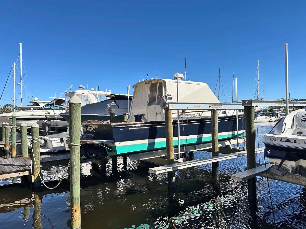 2003-hinckley-38-ec2115