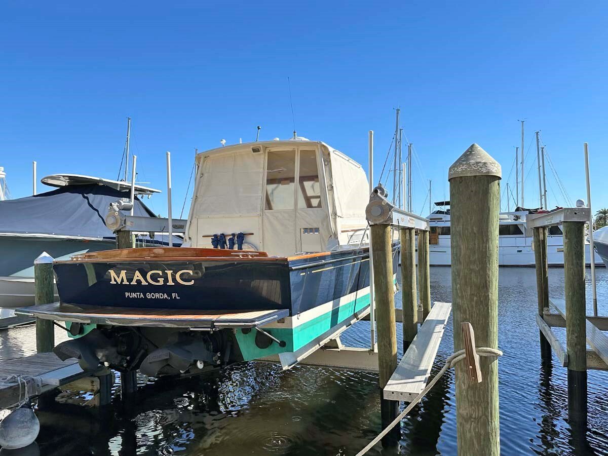 2003-hinckley-38-ec2115