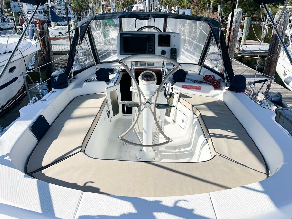 2003-hunter-43-5-939827