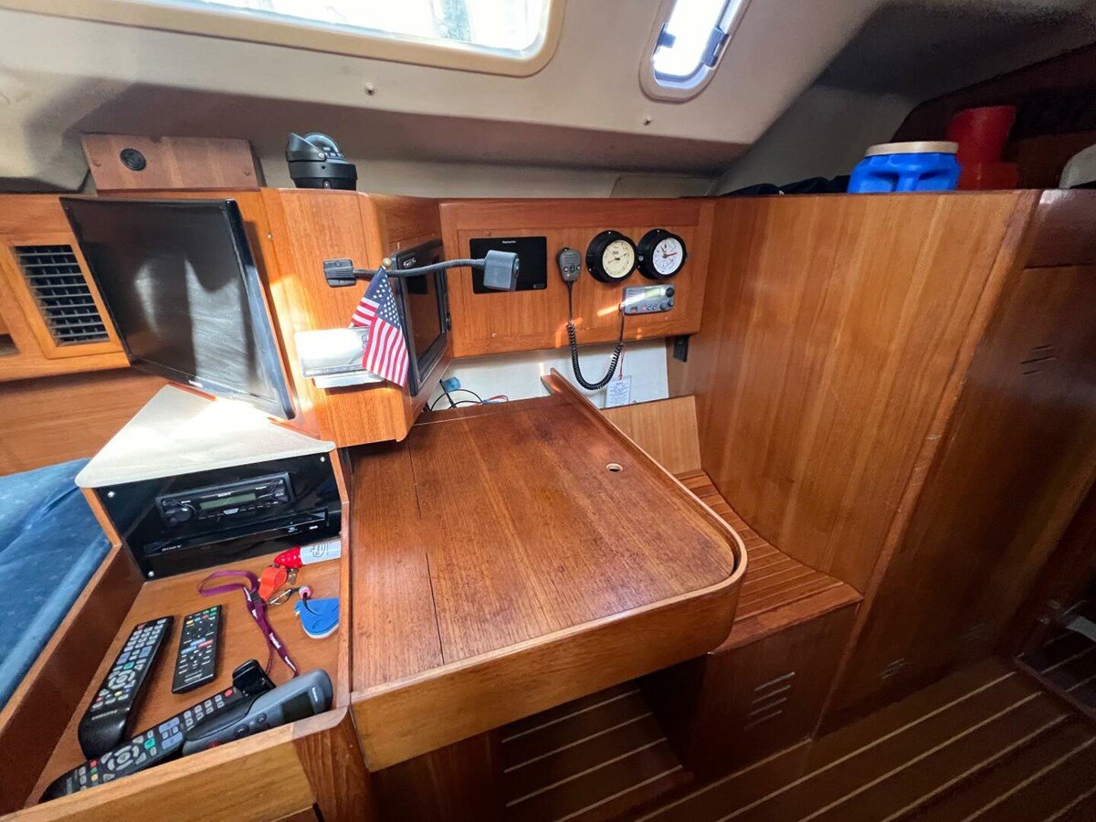 2003-hunter-43-5-939827