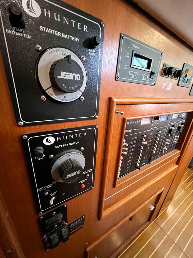 2003-hunter-43-5-939827