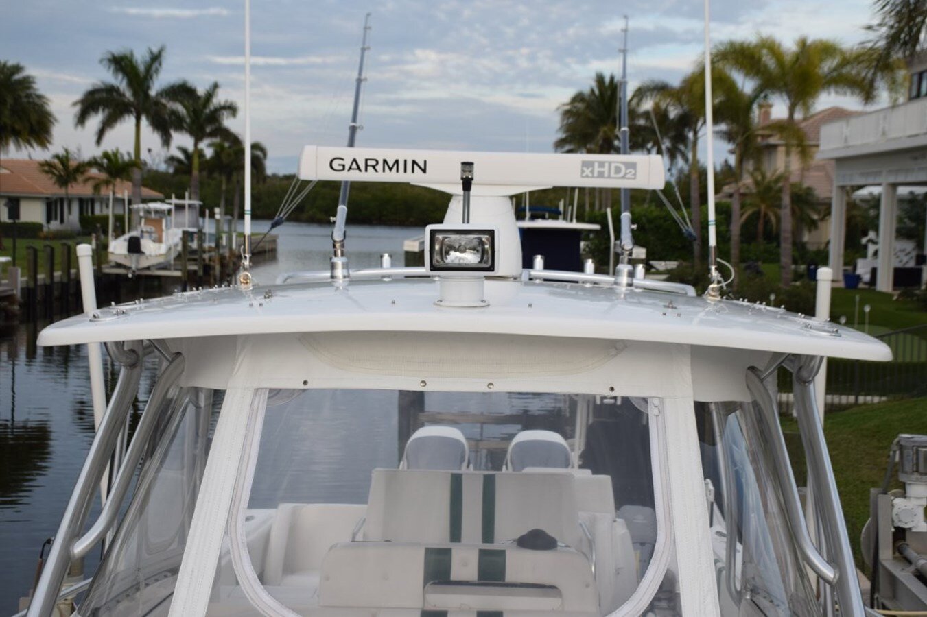 2003-intrepid-powerboats-inc-34-d8a3a7