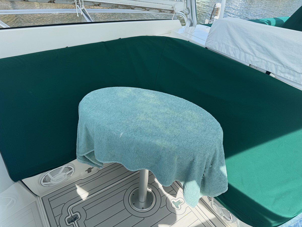 2003-intrepid-powerboats-inc-34-d8a3a7