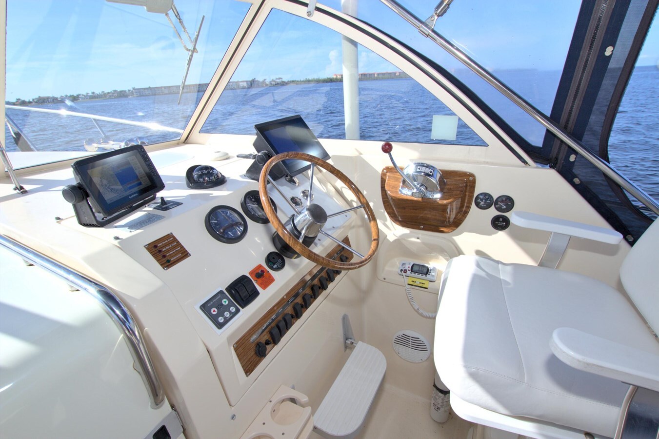 2003-mainship-30-1c2006